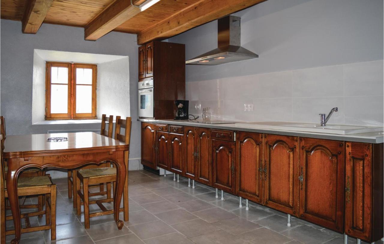 3 Bedroom Beautiful Home In Cheylade 외부 사진
